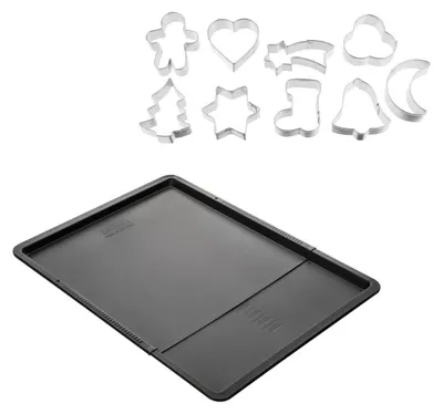 Image de Ensemble avec plaque à pâtisserie extensible et 9 emporte-pièces sur cintre Zenker
