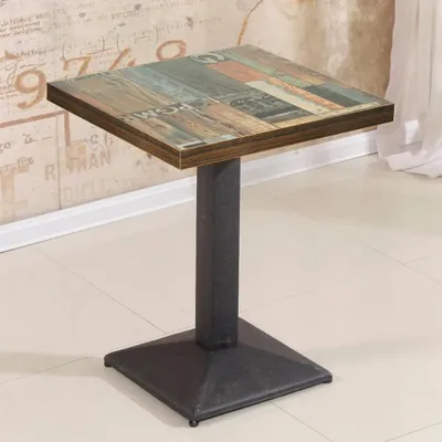 Image de Table carrée sur un pied, idéale pour les terrasses et les bars