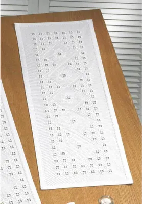 Produktbild von Permin Hardanger Tischläufer Stickpackung "Hardanger", Zählmuster, 37x103cm, 75-4831