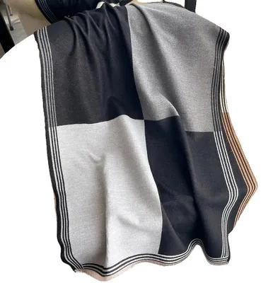 Immagine prodotto di Sciarpa scaldacollo, cashmere, modello a righe, nero, taglia unica-d