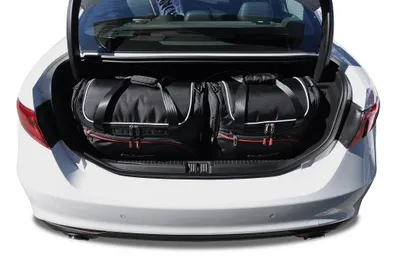 Obrázek produktu pro J&J Automotive | Sada 4ks cestovních tašek AERO pro ALFA ROMEO GIULIA 2015+