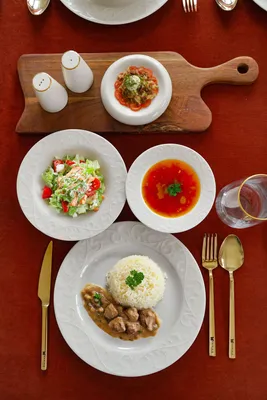 Obrázok produktu pre Hermia Concept, kvalitná súprava riadu (18 kusov) vyrobená zo 100% porcelánu, biela
