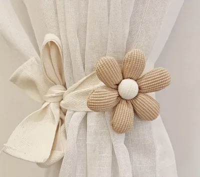 Produktbild von Gardinenband mit Blume – Margerite – Nude/Braun/Beige – Dekoration für Vorhänge – Kinderzimmer und Babyzimmer