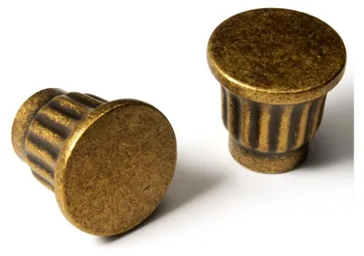 Produktbild von Antike Messing Schrankgriffe – Klassische Vintage Schubladenknäufe für Küchenschränke, Badschränke und Möbelgriffe aus Zinklegierung (2 Stück, Antikes Messing, Knöpfe)