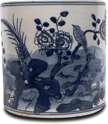 Zdjęcie produktu dla Ręcznie malowana ceramiczna doniczka w chińskim stylu – niebiesko-biała, dekoracyjna, o wymiarach 21 cm, do użytku w pomieszczeniach