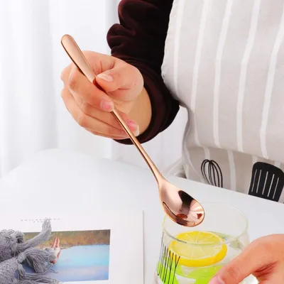 Bunte RVS Löffelset mit langem Griff - 8 Stück für Eis, Tee und Dessert - 20,5 cm lange Löffel für Kaffee und Sundae