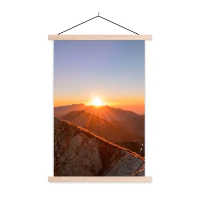 Produktbild von MuchoWow® Textilposter Berg - Landschaft - Sonne 120x180 cm mit holzfarbenen Rahmen - Textil-Plakat
