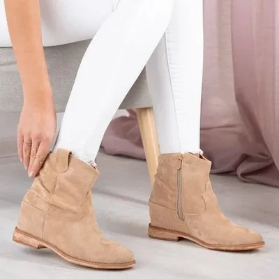 Produktbild von Cowboystiefel auf Absätzen in Beige Brunoki - Footwear, Größe 39