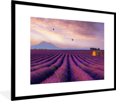 Produktbild von MuchoWow® Gerahmtes Poster Lavendel - Heißluftballon - Berg - Lila 80x60 cm - Poster mit Schwarzem Bilderrahmen Wandposter Rahmen Foto Bilder - Schlafzimmer-Dekorationen - Fotoposter