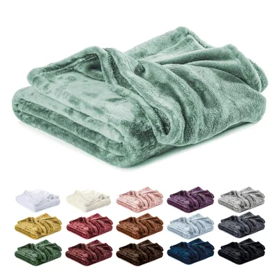 Produktbild von Lavea® Mikrofaser Kuscheldecke 220x240 cm, flauschig & weich, warme Fleecedecke für Sofa & Bett, pflegeleicht, atmungsaktiv, hautfreundlich, Eukalyptus