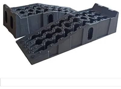 Obrázok produktu pre Plastová nájazdová rampa pre vozidlá do 7257 kg