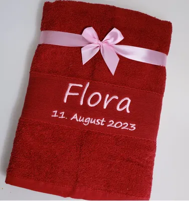 Produktbild von Personalisiertes Duschtuch 70 x 140 cm mit Namen und Wunschtext – besticktes Handtuch Bordeaux mit Bordüre, 500 g/m²
