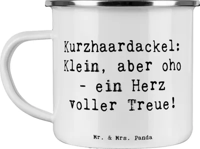 Produktbild von Mr. & Mrs. Panda Haferl Spruch Kurzhaardackel Herz - Weiß - Geschenk, Dackel Wesen, Hunderassen, Hunderasse, klein aber oho, Hund, kleine Hunde, Pott, Pflege, Kaffeepott