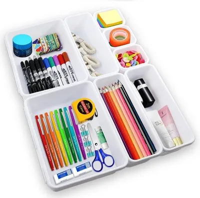 Image de Ensemble de 8 boîtes de rangement pour tiroirs Unyqoos®, en plastique transparent, idéales pour la salle de bain, la cuisine et le bureau – 3 boîtes de 7,62 x 7,62 x 4,5 cm / 2 boîtes de 23,34 x 15,72 x 4,5 cm / 3 boîtes de 23,34 x 7,62 x 4,5 cm
