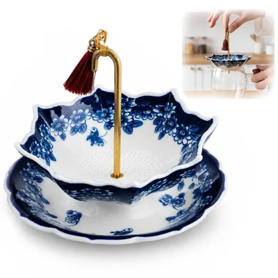 Produktbild von Keramik Teesieb mit Ständer, dekorativer Porzellan Teefilter im Schirmdesign, Blau Weiß Muster, Teefilter für losen Tee, Tee Zubehör Küche