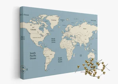 Produktbild von framed concept Weltkarte mit Pinnnadeln Handgefertigte Wanddekoration mit 50 goldenen Pins Einzigartige Geschenkidee