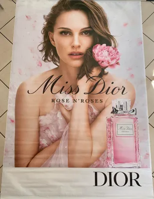 Imagen del producto de MISS DIOR - Rose n' Roses / Natalie PORTMAN - Póster - 118x175 cm