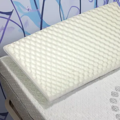 Produktbild von Talamo Italia Bettkissen, 100 % Italy, Massagekissen aus Memory Foam, hypoallergen und atmungsaktiv, 73 x 43 x 14 cm