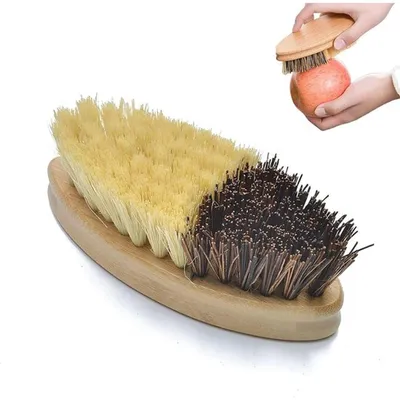 Produktbild von Holzbürste zum Reinigen von Gemüse, Obst und Geschirr, ideal für Küche und Terrasse