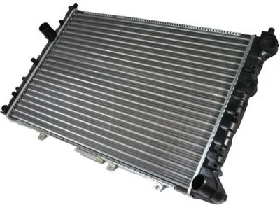 Obrázok produktu pre THERMOTEC D7D002TT – chladič, vodný chladič motora, určený pre vozidlá ALFA ROMEO SPIDER (916S), 156 (932), 156 Sportwagon (932) a GTV (916C)