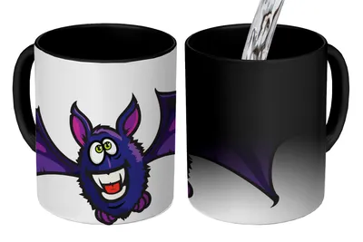 Obrázok produktu pre MuchoWow® Magický pohár Ilustrácia fialového netopiera na bielom pozadí 350 ml Pohár na zmenu farby Darček Nápad na darček - Foto hrnček