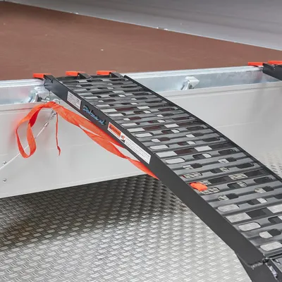 Productafbeelding van Extra verstevigde zwarte oprijplaat voor motoren - 225 cm