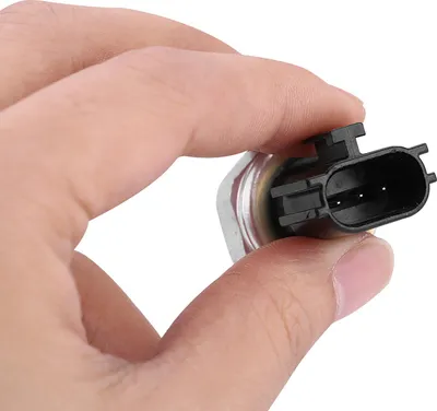 Immagine prodotto di Interruttore sensore pressione olio, 25070-CD000 Ricambio in plastica nera ad alta precisione sensibile al metallo per Nissan 350Z2003-2009 Auto