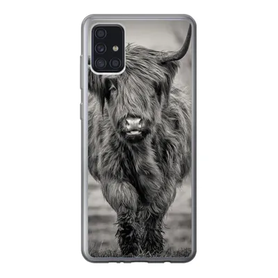 Produktbild von MuchoWow® Handyhülle Schutzhülle Hülle für Samsung Galaxy A52 5G Schottischer Highlander - Schwarz und Weiß Silikon Softcase Handy Hülle - Umschlag