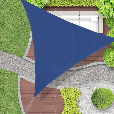 Productafbeelding van Zwarte dakbedekking - Driehoekig, transparant - UV-bescherming - Elastische banden - Terras, balkon - 6x6x6 meter - Blauw