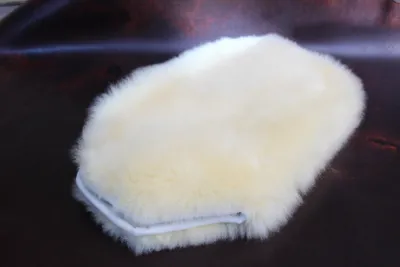 Produktbild von Kuscheliger Wärmflaschenbezug, Wärmflaschenhülle, echt Qualitäts Lammfell, für Wärmflasche mit 2,0 Liter Füllvolumen