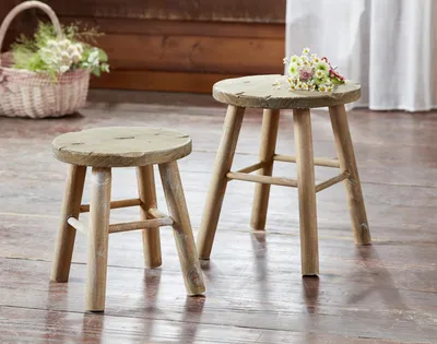 Produktbild von 2 Hocker aus Holz, rund, rustikal mit Antik Finisch, Blumenhocker, Sitzhocker
