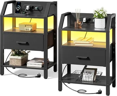 Imagen del producto de Juego de dos mesitas de noche con enchufe y luz LED, mesa auxiliar con cajón