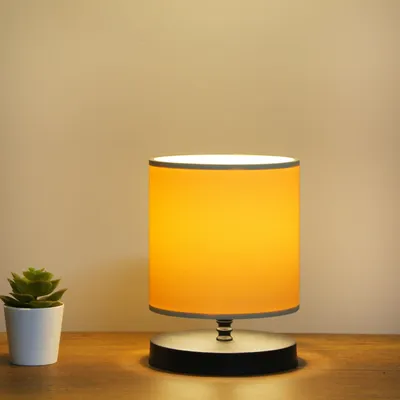 Image de Opviq, lampe de table haut de gamme, couleur crème, 15 x 15 x 22 cm | Corps en PVC, pieds en plastique, hauteur avec le câble : 100 cm | Douille E14, 40 W max. | Un design élégant qui s'intègre dans tous les intérieurs.