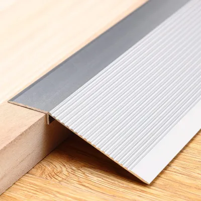 Productafbeelding van Aluminium Vloerverbindingsstrip, voor drempels en laminatplanken, 0,9 m x 100 mm