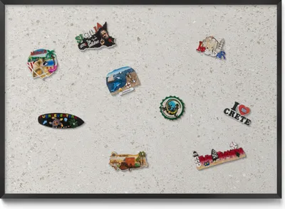 Imagen del producto de Pizarra magnética de 100x70 cm – Marco  – Aspecto de piedra clara – Panel magnético, pizarra magnética – Ideal para la cocina, montaje en pared