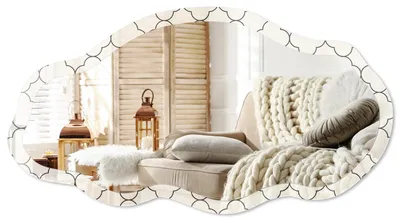 Imagen del producto de Espejo de pared moderno con un borde decorativo, de 90x45 cm. Espejo asimétrico de forma libre, ideal para decorar salones, pasillos y dormitorios. Diseño geométrico, Imagen generada por IA