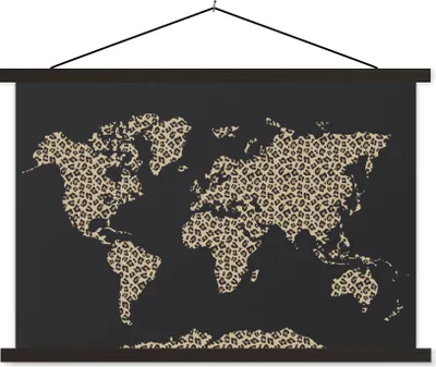 Produktbild von MuchoWow® Textilposter Weltkarte - Tiermotiv - Leopard 60x40 cm mit schwarzem Rahmen - Hölzernes