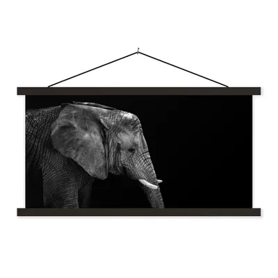 Produktbild von MuchoWow® Textilposter Elefant - Schwarz und weiß - Porträt - Tiere 120x60 cm mit schwarzem Rahmen - Dekoration Schlafzimmer