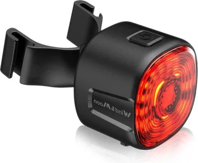 Image de Feu arrière de vélo étanche avec 6 modes de clignotement, recharge par USB