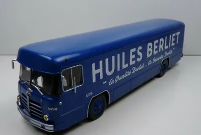 Produktbild von BERLIET PLK8 1955 Bus Öle Berliet, G111A008, Maßstab1/43, IXO
