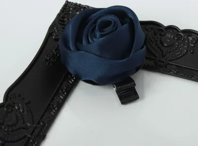 Produktbild von Rosen Haarklammer Blüten in der Farbe Blau