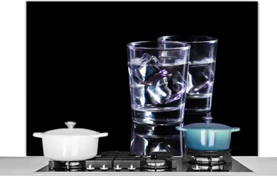 Produktbild von KitchenYeah®  Spritzschutz Küche - Küchenrückwand - Wandschutz für Herd und Spüle - Alkohol - Gläser - Getränke 120x80 - Alu-Dibond (Alternative zum Spritzschutz aus Glas) - Hitzebeständig - Herdsprit