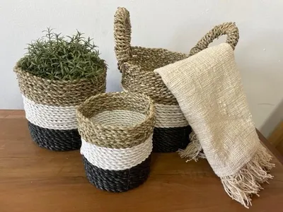 Imagen del producto de Juego de cestas de algas marinas - Gris oscuro / Blanco / Natural