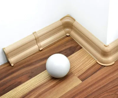 Produktbild von DQ-PP Sockelleiste 200cm PVC + Dübel Fussleiste Leiste Höhe: 52mm , Farbe: Buche