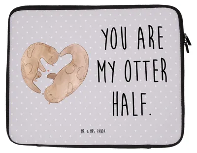 Produktbild von Mr. & Mrs. Panda Notebook Tasche Otter Herz 27 x 36 cm - Grau Pastell - Geschenk, Liebe, Hülle Laptop, Laptophülle, Notebooktasche, Laptoptasche