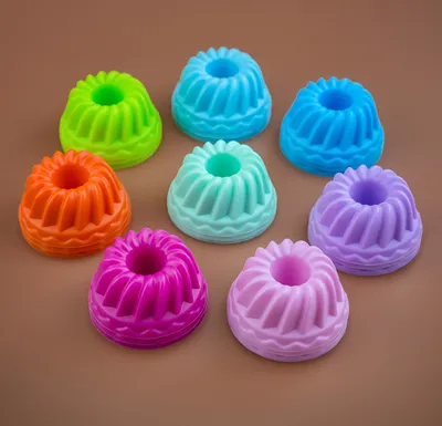 Produktbild von PRECORN Silikon Mini Gugelhupfform - 24er Set Hitzebeständige Gugelhupf Backform, wiederverwendbare Muffinförmchen, Cupcake Klein Kuchenform. Ø 6,5 cm, Lebensmittelecht, BPA-frei 8 Farben