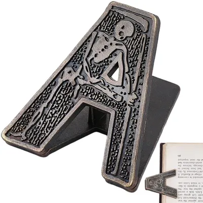 Zdjęcie produktu dla Metalowa zakładka do książek w kształcie litery "A" w stylu vintage