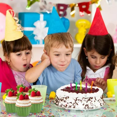 Produktbild von 50 Stück fettfreie Cupcake-Förmchen - Antihaft-Papier-Muffinformen - Einweg-Backbecher - Grün für Geburtstagsfeiern