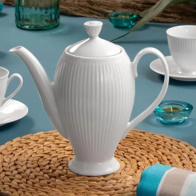 Produktbild von Chodzież Dalia Biała Kaffeekanne Porzellan 1.3L