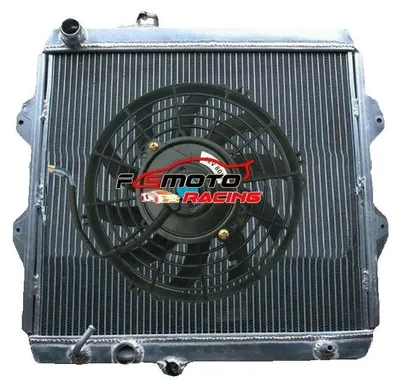 Productafbeelding van 3-Rijige Aluminium Radiateur - 520x470x50 mm - Met Radiateurdop En Ventilator